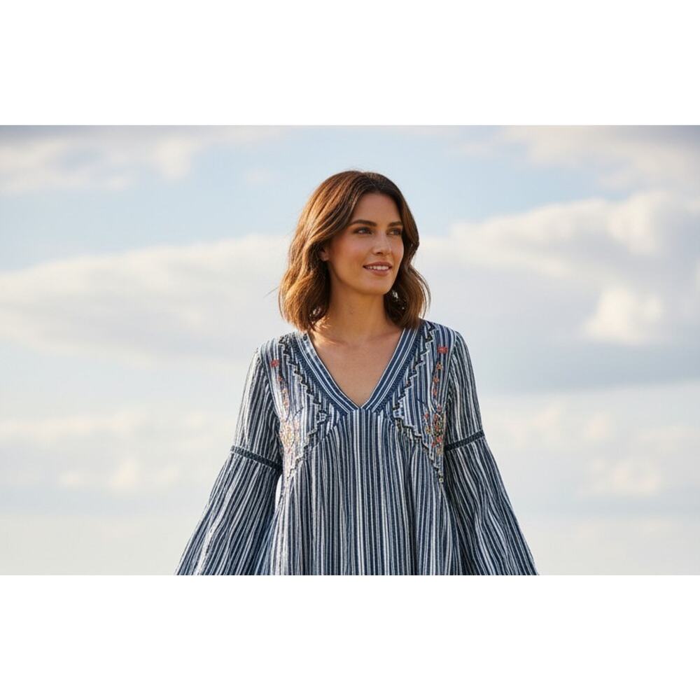 World Market Tunic Blouse Womens L XL Blue Striped Embroidered V Neck Boho Flowy